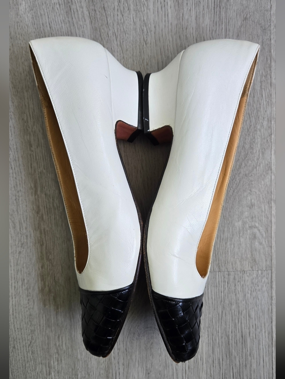 Bottega Veneta Two-Tone White Leather Heels with Black Woven Toe Size 7½ - Picture 10 of 17